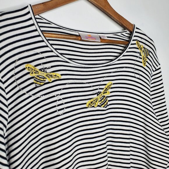 Quacker Factory Womens Sequin Bee Embroidered Black Striped Blouse Size M Summer - Picture 2 of 9